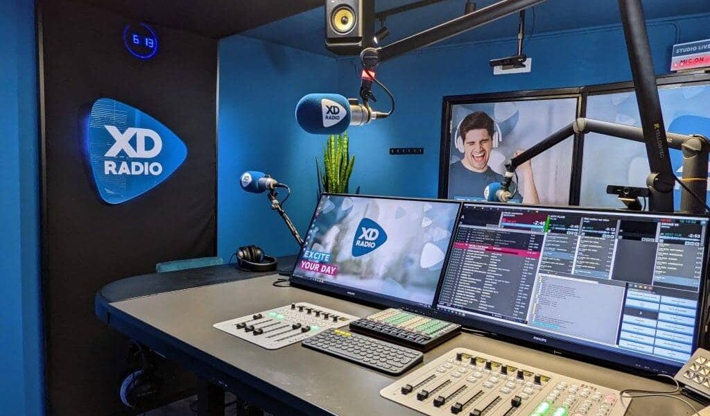 Carnews.nl radio spot advert on XDRadio – promotional image