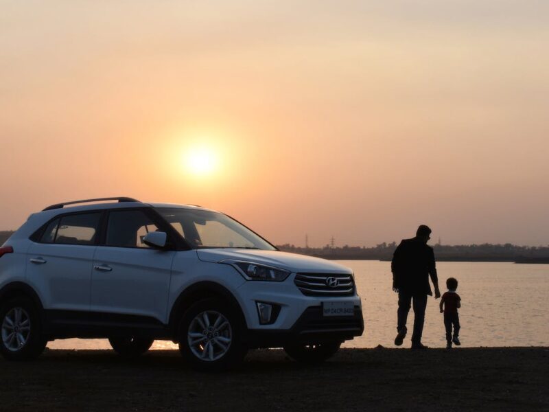 An overview of the best affordable family cars under £10,000, including Ford Focus, Dacia Logan, Toyota Auris, Honda Civic, and Skoda Roomster.