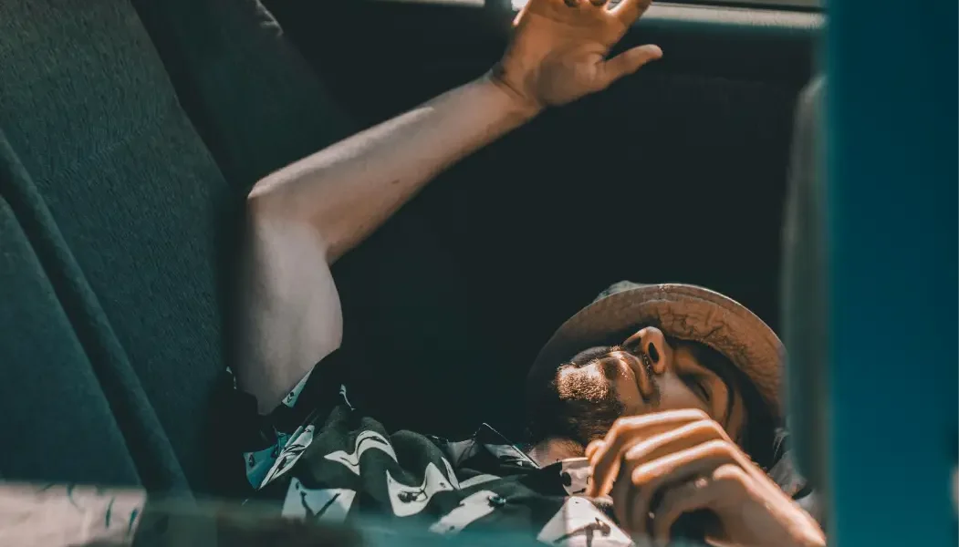 Slapen in de auto