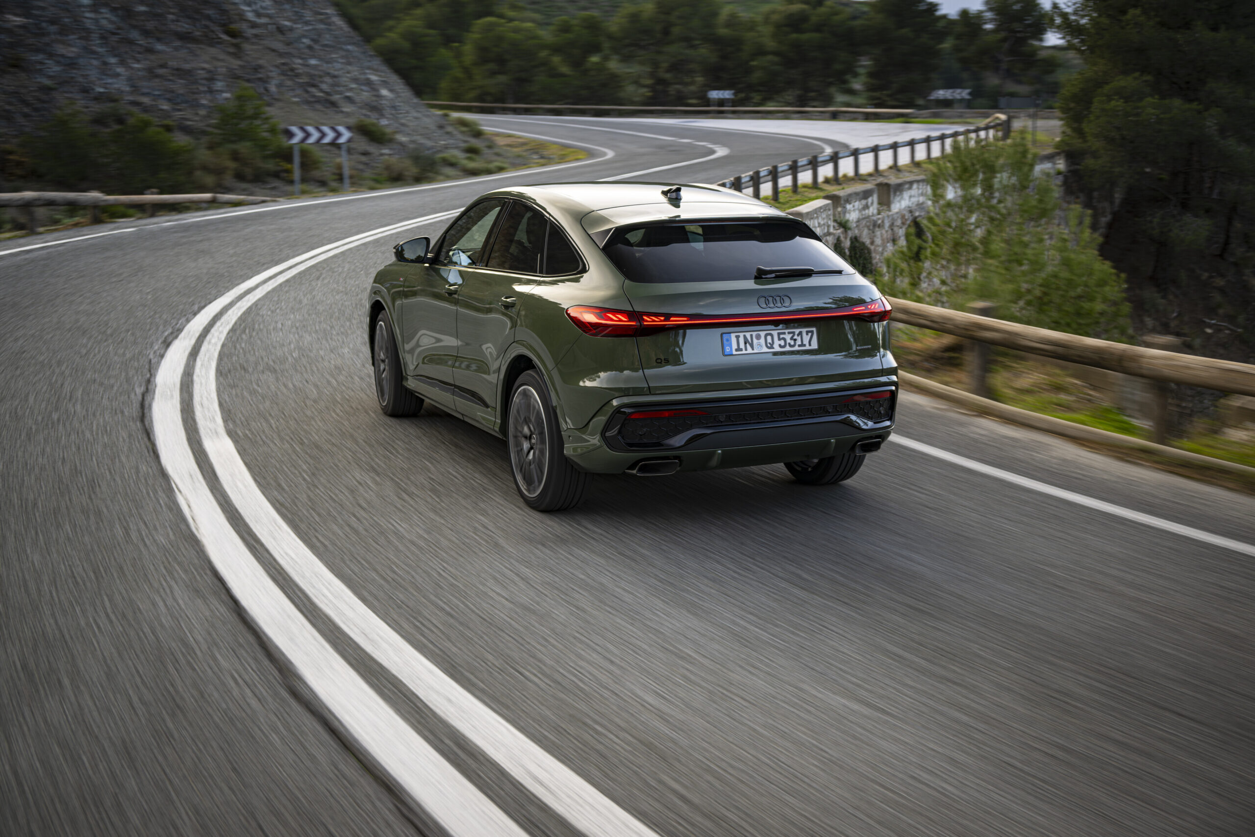 Cooling system and water pump Audi Q5