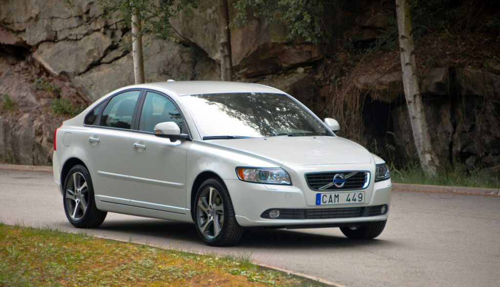 These MOT defects are common with the Volvo S40
