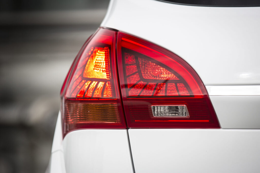 Sticking door handles on the Kia Venga